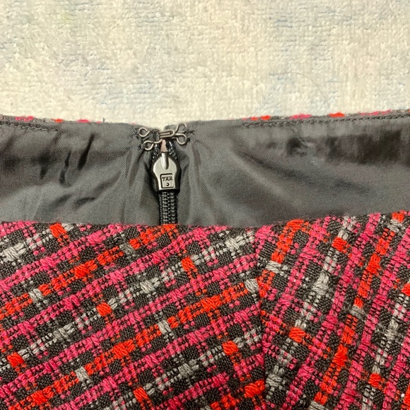 LOFT Red/Pink Tweed Skirt - Picture 5 of 5